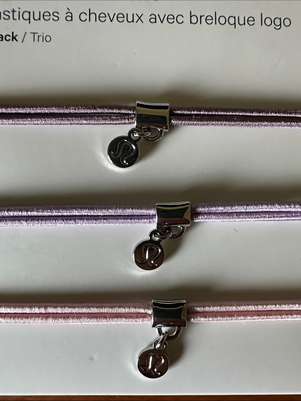 lululemon athletica Logo Charm Hair Ties - Lilac & Light Pink (Set of 3) - Picture 5 of 7